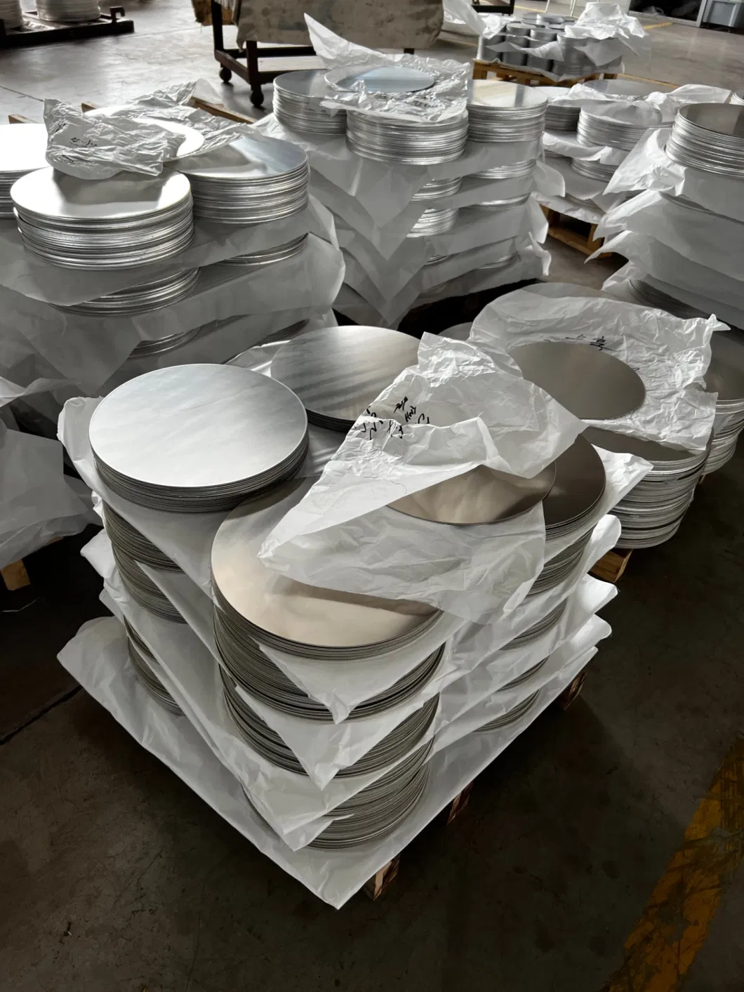 Professional Manufacturer Tri Ply Circle Clad Metal 304/316/430/439/201 Stainless Steel 1050 Aluminum for Cookware Disc